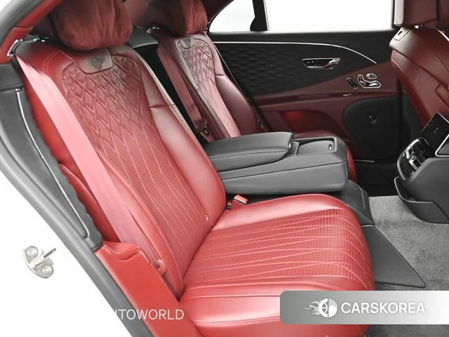 Bentley Flying Spur 3rd Generation 2021 Белый из Кореи, фото 3