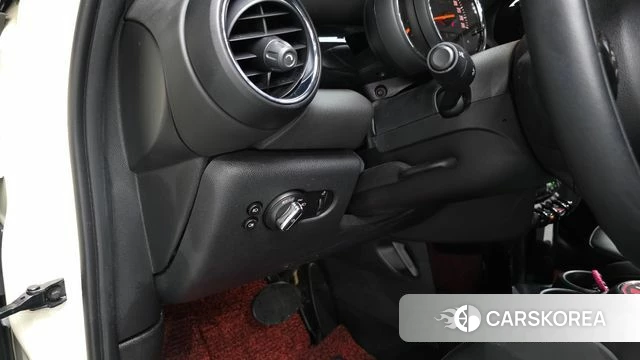 Mini Cooper 2020 Жемчужный цвет из Кореи, фото 3