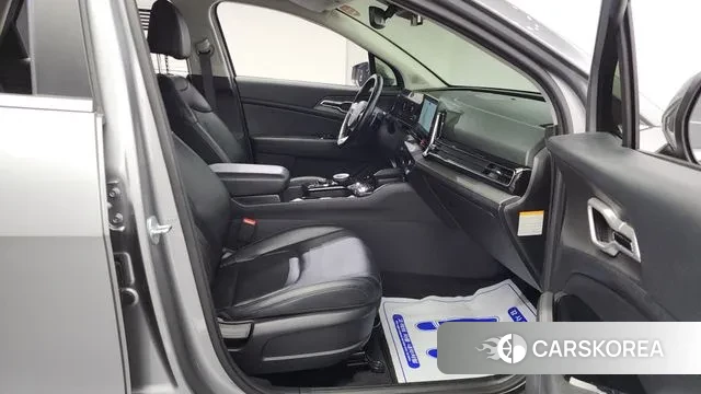 Kia Sportage 5th Generation Hybrid 2022 Серебристо-серый из Кореи, фото 3