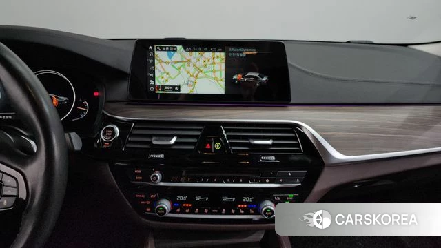 BMW 5 Series (G30) 2018 Серый из Кореи, фото 3