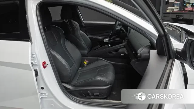 Hyundai The New Avante (CN7) 2025 Белый из Кореи, фото 3