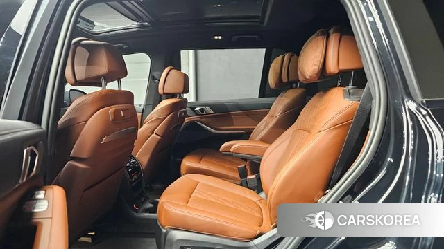 BMW X7 (G07) 2024 Черный из Кореи, фото 3
