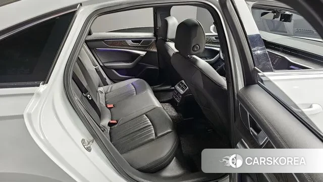 Audi A6 (C8) 2019 Белый из Кореи, фото 3