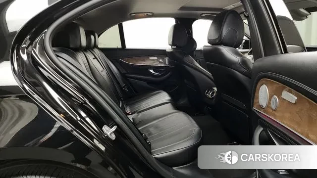 Mercedes-Benz E-Class W213 2018 Черный из Кореи, фото 3