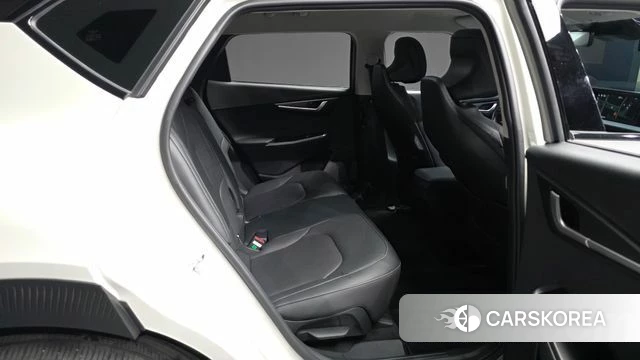 Kia EV6 2023 Серебристо-серый из Кореи, фото 3
