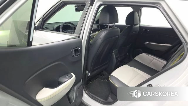 Hyundai Venue 2024 Серый из Кореи, фото 3