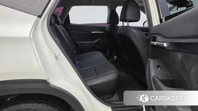 Kia Seltos 2022 Белый из Кореи, фото 3