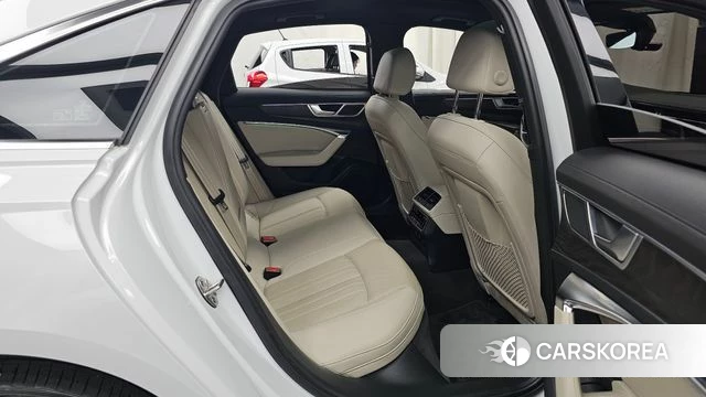 Audi A6 (C8) 2023 Белый из Кореи, фото 3