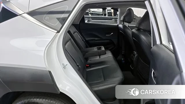 Hyundai Kona (SX2) 2023 Белый из Кореи, фото 3