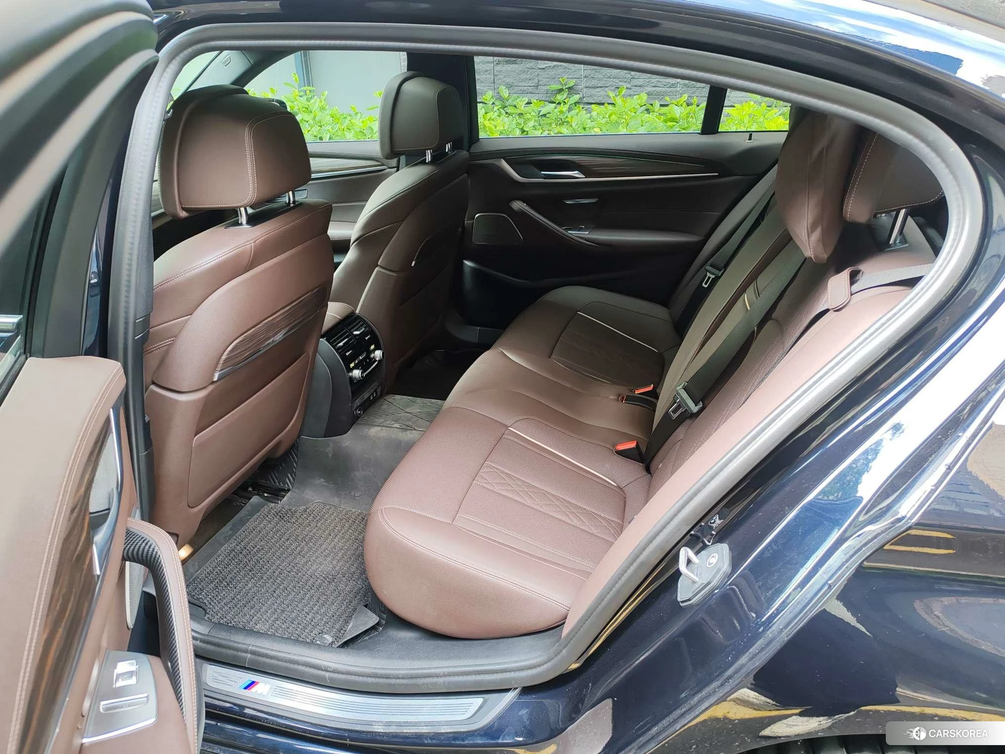 BMW 5 series 2022 Черный из Китая, фото 3