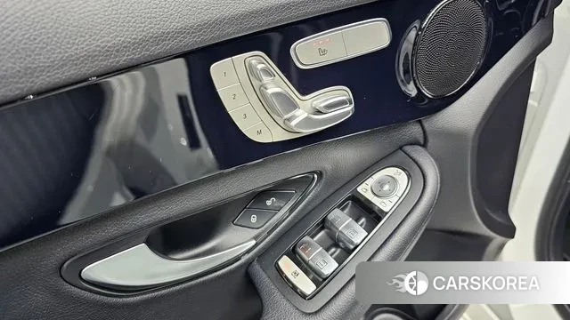 Mercedes-Benz C-Class W205 2019 Белый из Кореи, фото 3