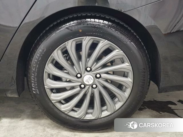 Buick Lacrosse 2025 Черный из Китая, фото 3