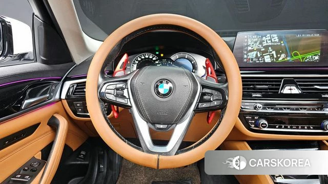 BMW 5 Series (G30) 2018 Белый из Кореи, фото 3