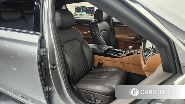 Genesis G90 2021 Серебристо-серый из Кореи, фото 3