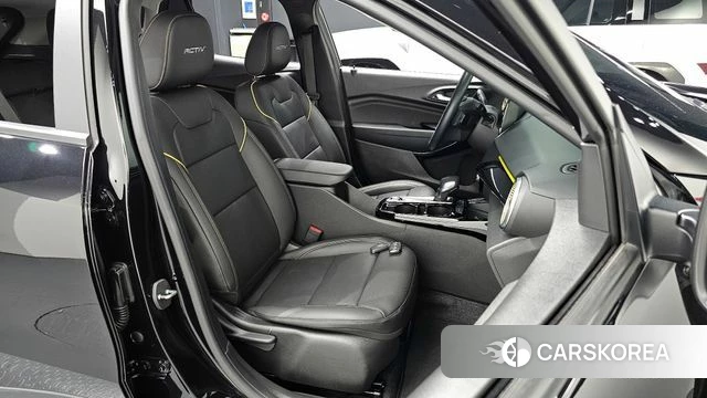 Chevrolet (GM Daewoo) Trax Crossover 2023 Черный из Кореи, фото 3
