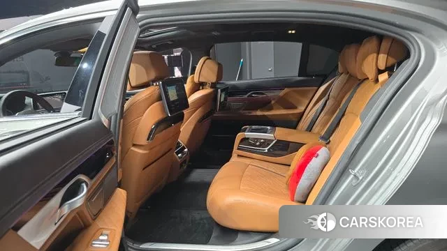 BMW 7 Series (G11) 2020 Серебристо-серый из Кореи, фото 3
