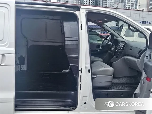 Hyundai The New Grand Starex 2020 Белый из Кореи, фото 3