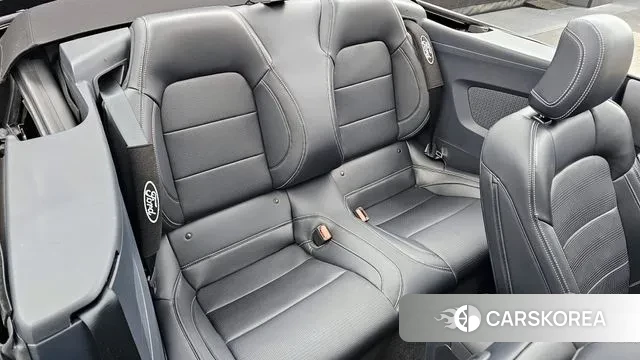 Ford Mustang 7th Generation 2024 Черный из Кореи, фото 3