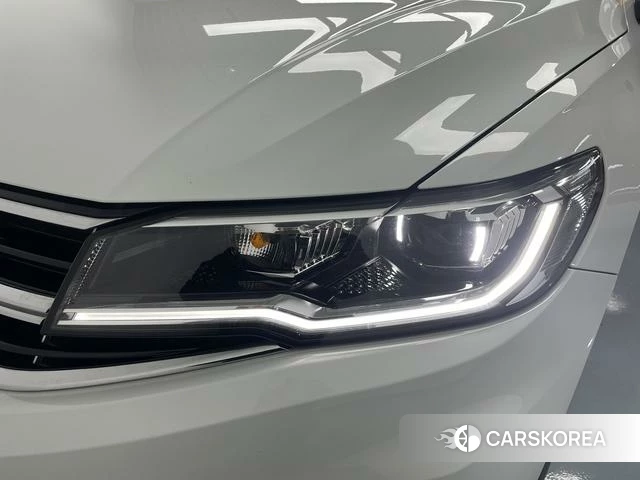 Volkswagen Bora 2022 Белый из Китая, фото 3