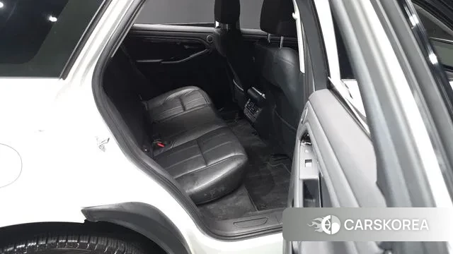 Land Rover Range Rover Evoque 2nd Generation 2019 Белый из Кореи, фото 3