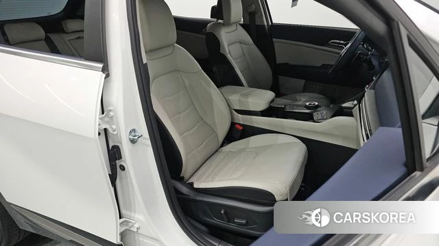 Kia The New Sportage 5th Generation 2025 Белый из Кореи, фото 3