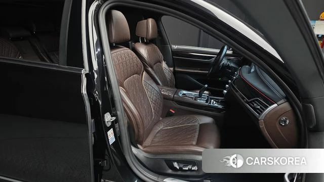 BMW 7 Series (G11) 2020 Черный из Кореи, фото 3