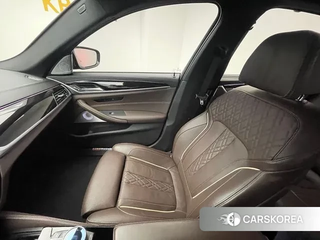 BMW 5 Series (G30) 2022 Серый из Кореи, фото 3