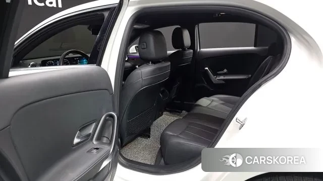 Mercedes-Benz A-Class W177 2021 Белый из Кореи, фото 3