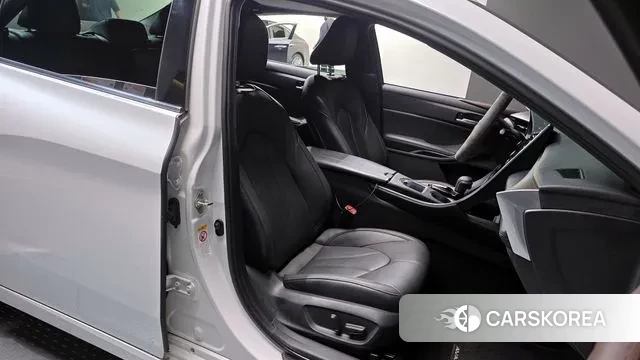 Toyota Avalon 5th Generation 2018 Белый из Кореи, фото 3