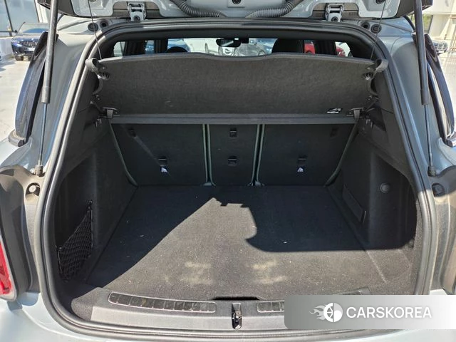 Mini Cooper S Countryman 2023 Светло-серебряный цвет из Кореи, фото 3