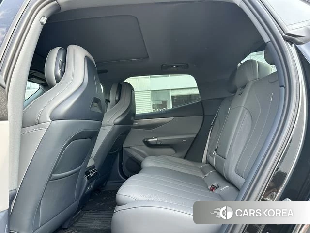 Lynk 07 EM-P 2025 Черный из Китая, фото 3