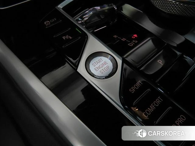 BMW X6 (G06) 2023 Белый из Кореи, фото 3