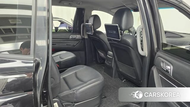 Ssangyong Korando Turismo 2018 Черный из Кореи, фото 3