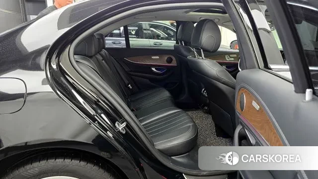 Mercedes-Benz E-Class W213 2019 Черный из Кореи, фото 3