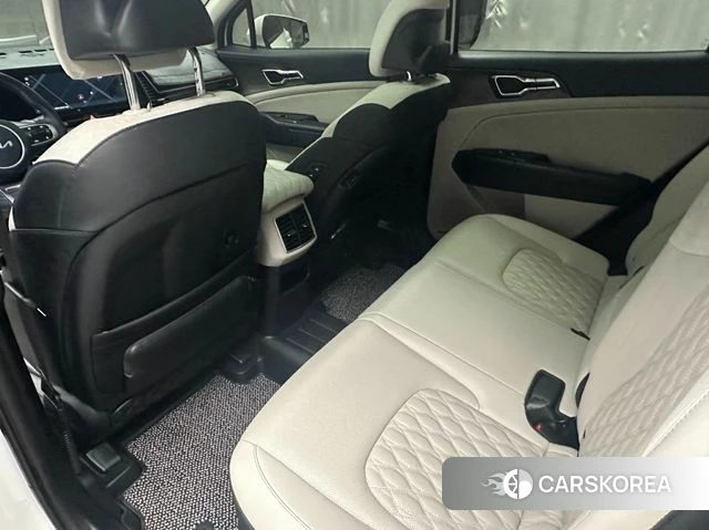 Kia Sportage 5th Generation Hybrid 2023 Белый из Кореи, фото 3