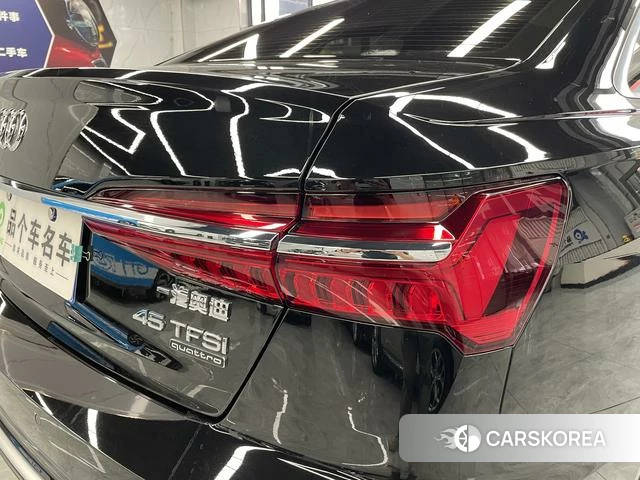 Audi A6L 2023 Черный из Китая, фото 3