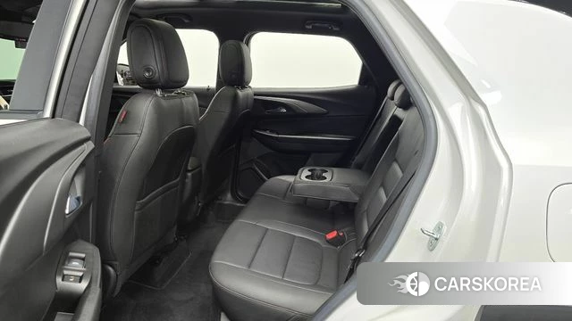 Chevrolet (GM Daewoo) Trailblazer 2022 Белый из Кореи, фото 3