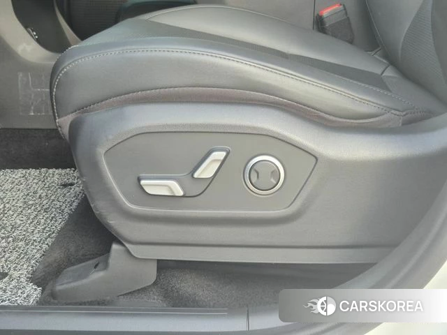 Hyundai Santa Fe (MX5) 2023 Белый из Кореи, фото 3