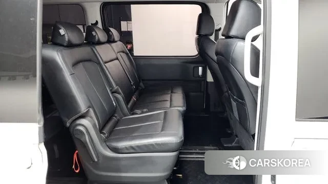 Hyundai Staria 2022 Белый из Кореи, фото 3