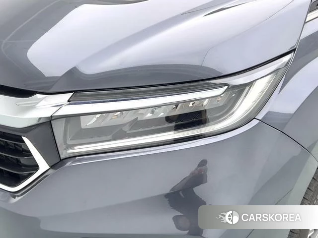 Honda Crown Road 2024 Серебристо-серый из Китая, фото 3