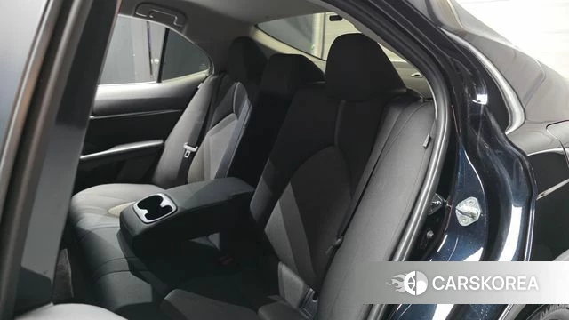 Toyota Camry (XV70) 2024 Черный из Кореи, фото 3