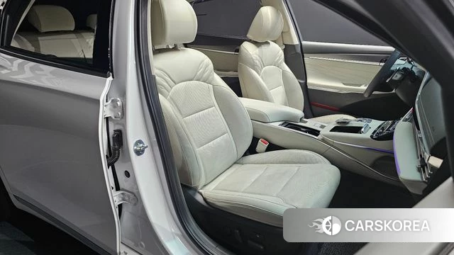 Hyundai The New Grandeur IG Hybrid 2022 Белый из Кореи, фото 3
