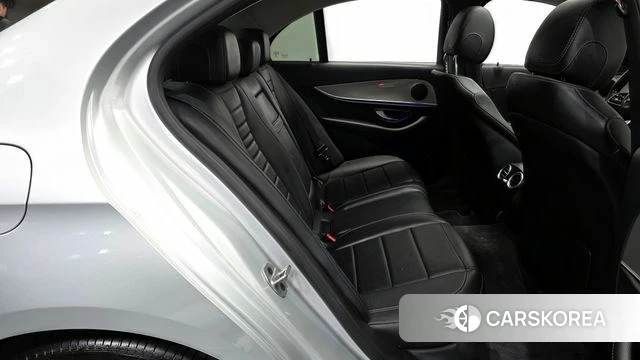 Mercedes-Benz E-Class W213 2019 Серебряный из Кореи, фото 3