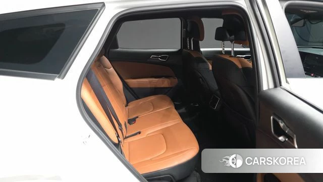 Kia Sportage 5th Generation 2022 Белый из Кореи, фото 3