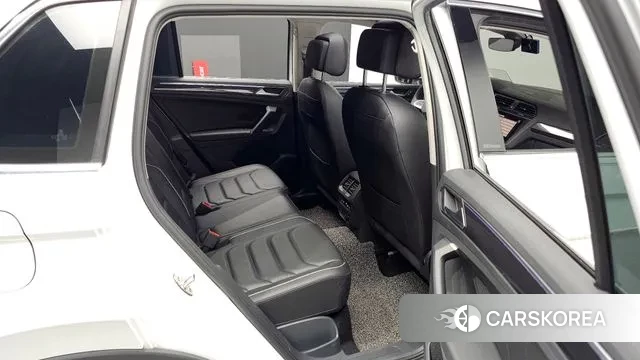 Volkswagen Tiguan second Generation 2021 Белый из Кореи, фото 3