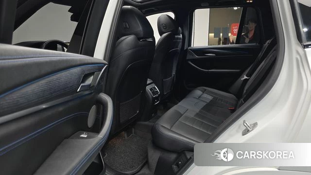 BMW iX3 2023 Белый из Кореи, фото 3