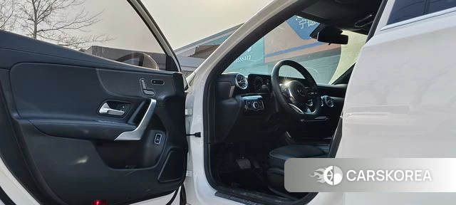 Mercedes-Benz Class A 2020 Белый из Китая, фото 3
