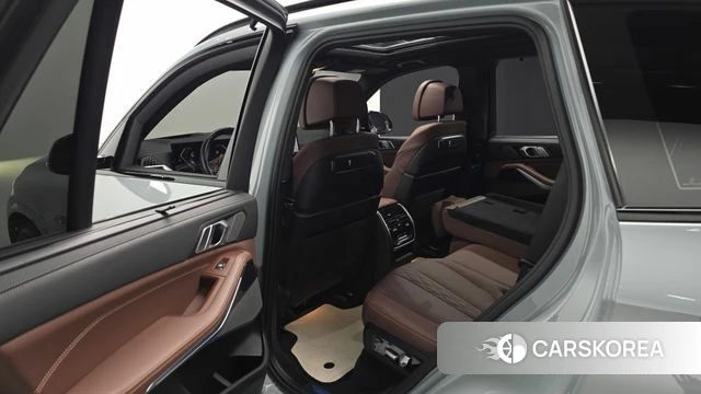 BMW X5 (G05) 2024 Серебристо-серый из Кореи, фото 3