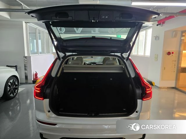 Volvo XC60 second Generation 2026 Белый из Кореи, фото 3