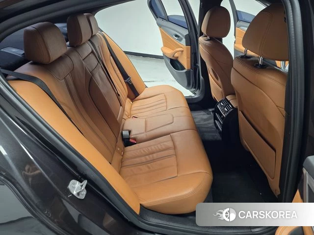 BMW 5 Series (G30) 2018 Серый из Кореи, фото 3